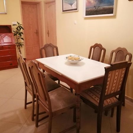 Vizaknai Apartmanhaz İstolni Belgrad Dış mekan fotoğraf