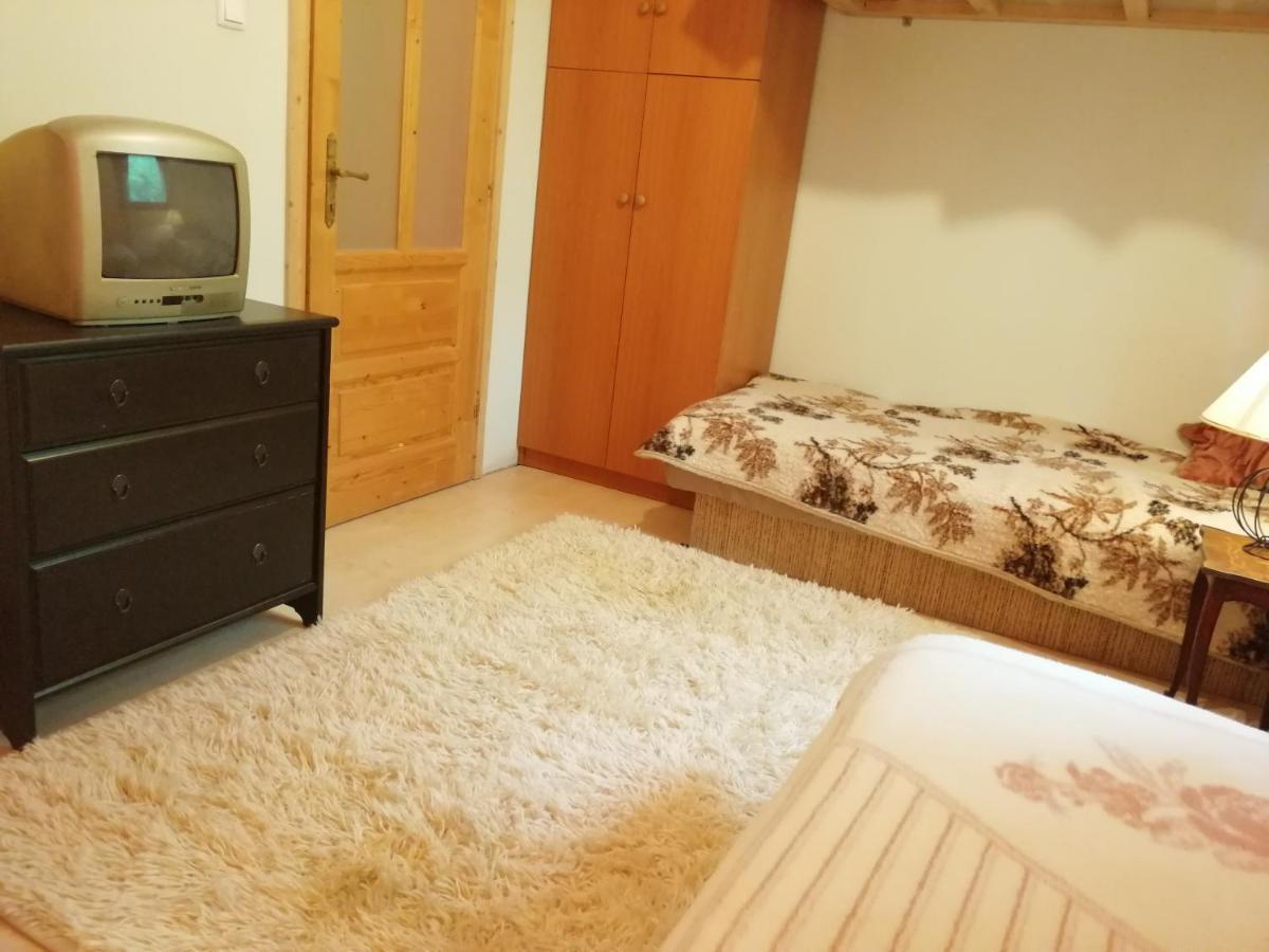Vizaknai Apartmanhaz İstolni Belgrad Dış mekan fotoğraf